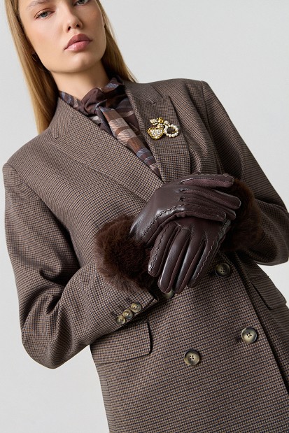 Faux fur-trimmed gloves with a leather-look finish