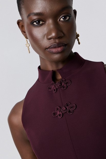 Drop earrings with shiny stones