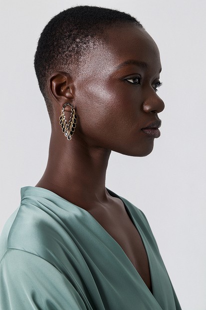 Drop-shaped earrings