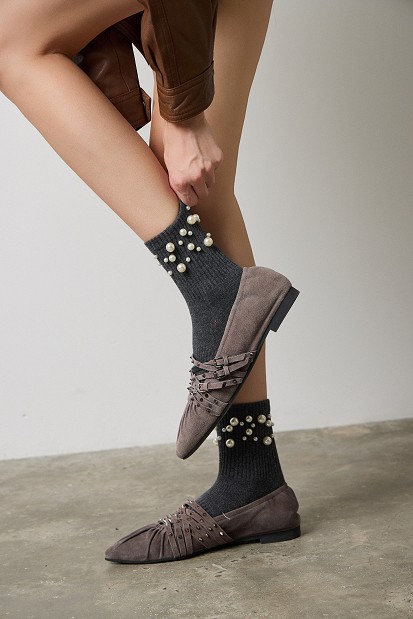 Ankle socks with pearl details