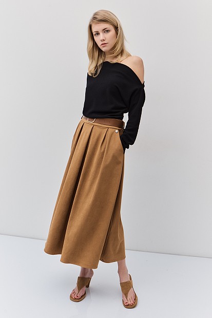 Off-shoulder gathered blouse