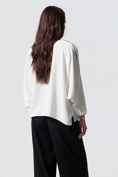 Long-sleeved two-tone blouse