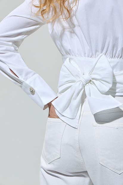 Shirt look blouse with bow