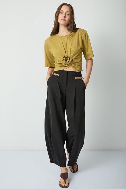 Gathered crop top with short sleeves