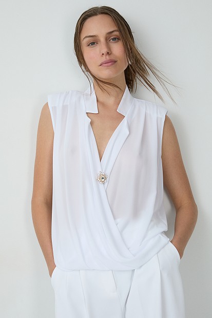 Blusa sin mangas cruzada