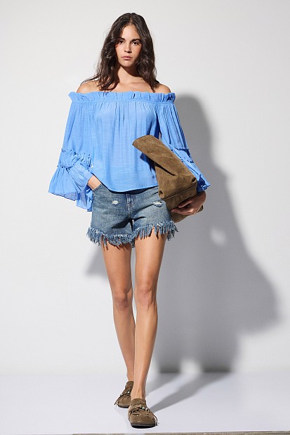 Off-shoulders blouse with ruffles