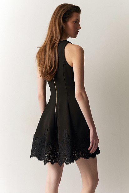 Mini sleeveless dress with lace