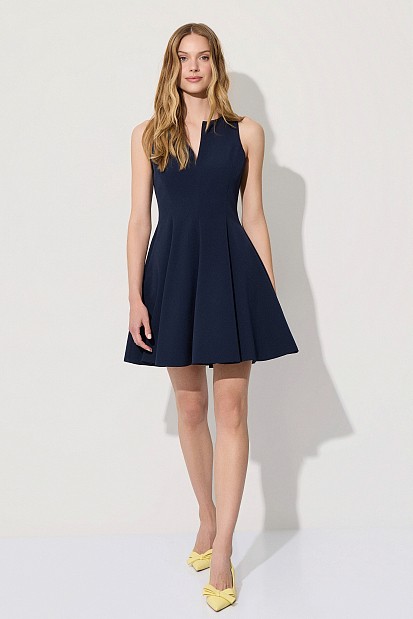 Mini sleevelss klos dress