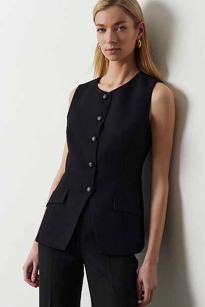 Longline vest diagonal