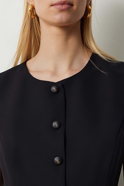 Longline vest diagonal