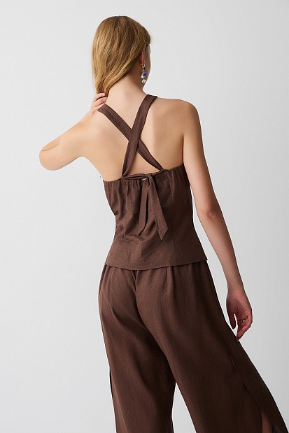 Sleeveless halter-neck blouse