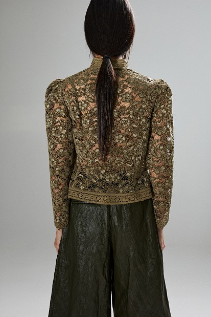 Japanese-style μπλούζα από δαντέλα