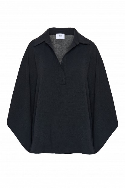 Oversized blouse with 3/4 sleeves