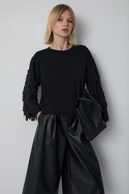 Sweatshirt with fringe detailing on the sleeves