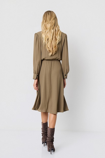 Crepe midi dress with decorative buttons