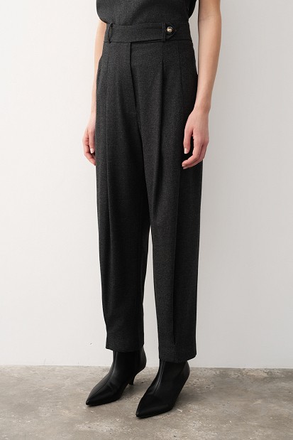 Pantaloni barrel-leg cu pliuri