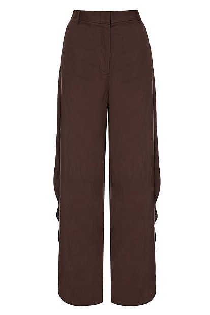 Trousers with side slit details