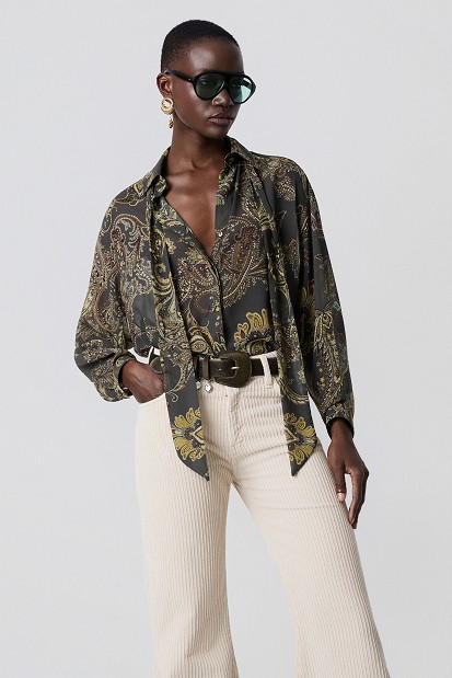 Printed oversized shirt with scarf