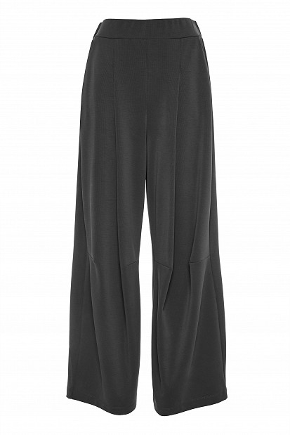 Pleated trousers