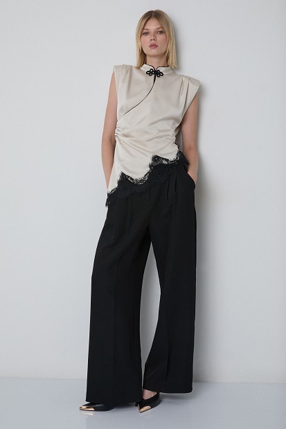 Japanese-style lace blouse - Gold label