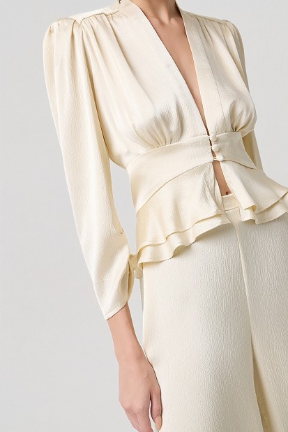 Satin blouse with ruffle detail and crinkle texture - Gold label