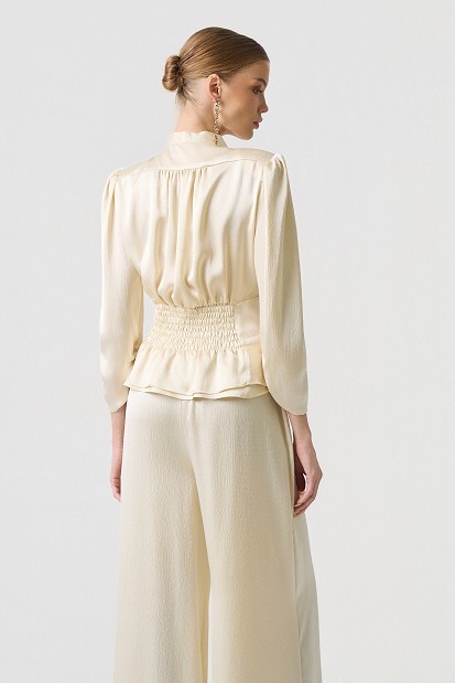 Satin blouse with ruffle detail and crinkle texture - Gold label