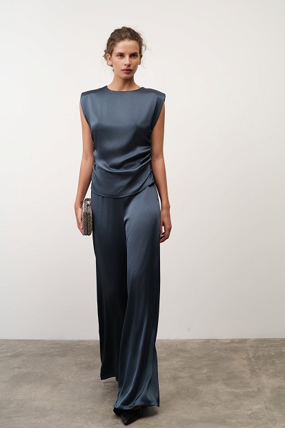 Satin trousers with a crinkle effect - Gold label