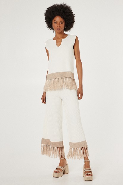 Knit wide leg trousers with fringes