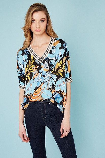 Floral blouse with satin touch