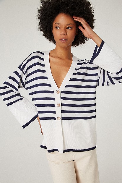 Striped cardigan with wide sleeves