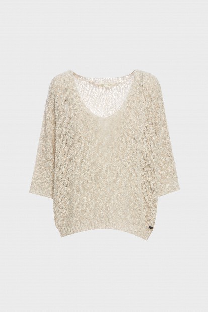 Knit top with loose fit