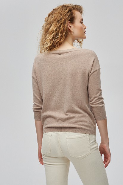 Basic sweater with 3/4 lenght sleeves