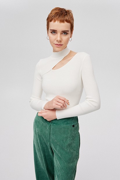 Turtleneck cut out sweater