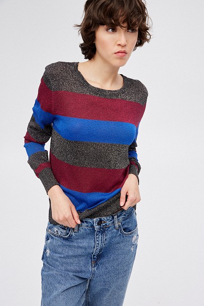 Пуловер с лурекс