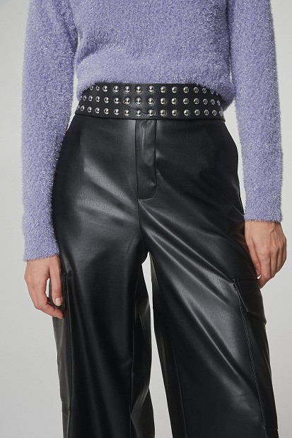 Wide leather waist belt with studs