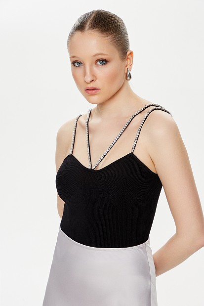 Ribbed blouse with shiny straps