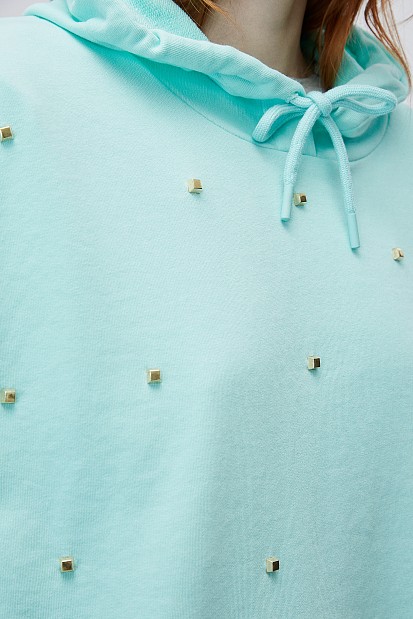 Sleeveless jumper with studs