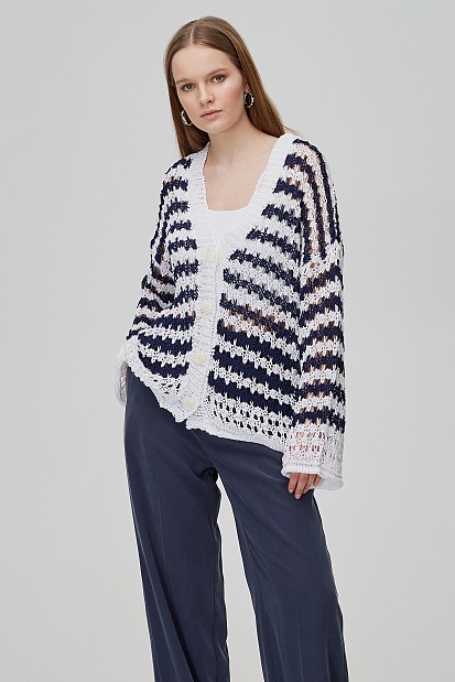 Knit cardigan in loose knit