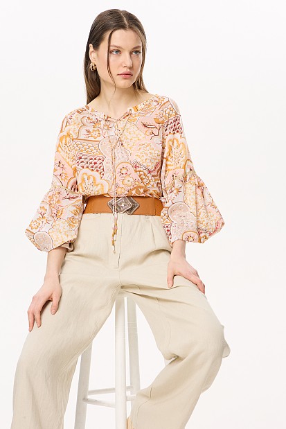 Printed blouse with balloon sleeves