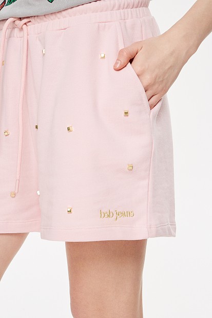 Jogger shorts with studs