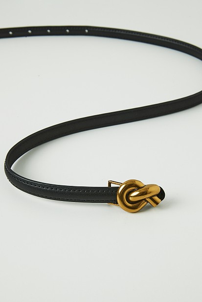 Belt with metallic buckle