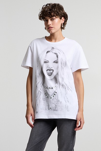Oversized t-shirt with print and rhinestones