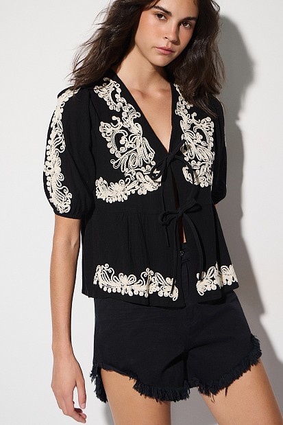 Blouse with embroidered details