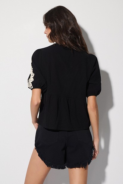Blouse with embroidered details