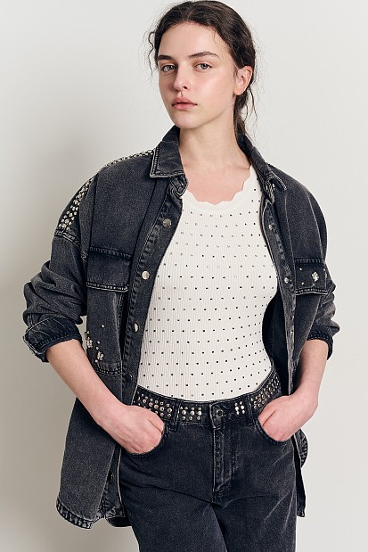 Sleeveless ribbed top with rhinestones