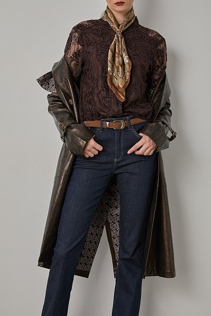 Longsleeves button up blouse with lace