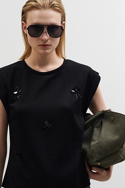 Short sleeves blouse with sequin