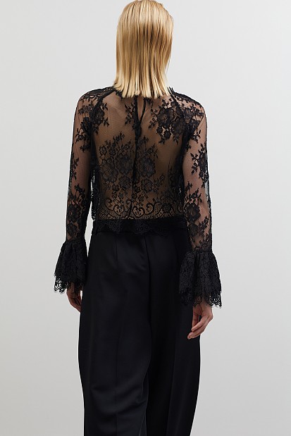 Μπλούζα με δαντέλα και βολάν