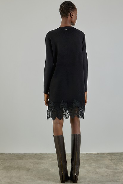 Mini knitted dress with lace