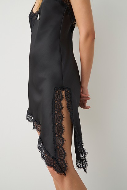 Μίνι σατέν ασύμμετρο φόρεμα με δαντέλα